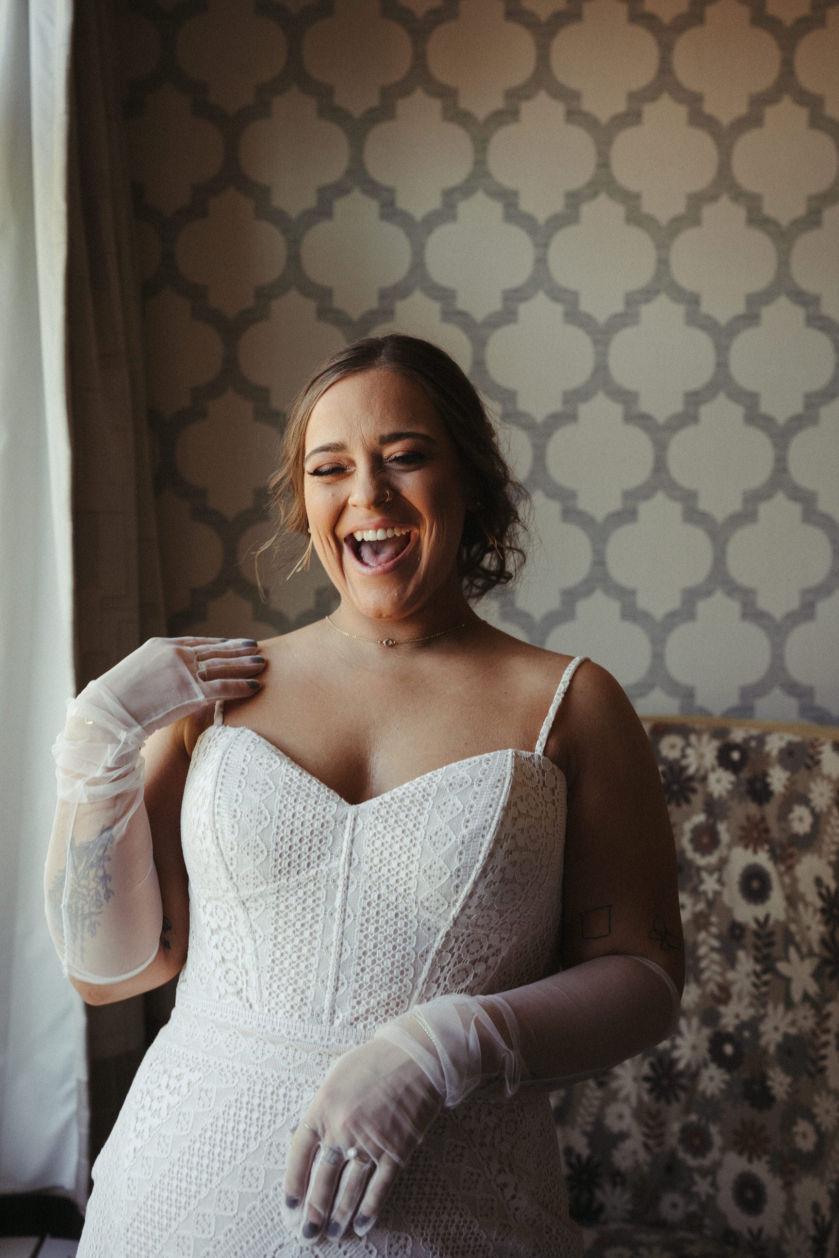 gorgeous bride wearing full length gloves with fingers